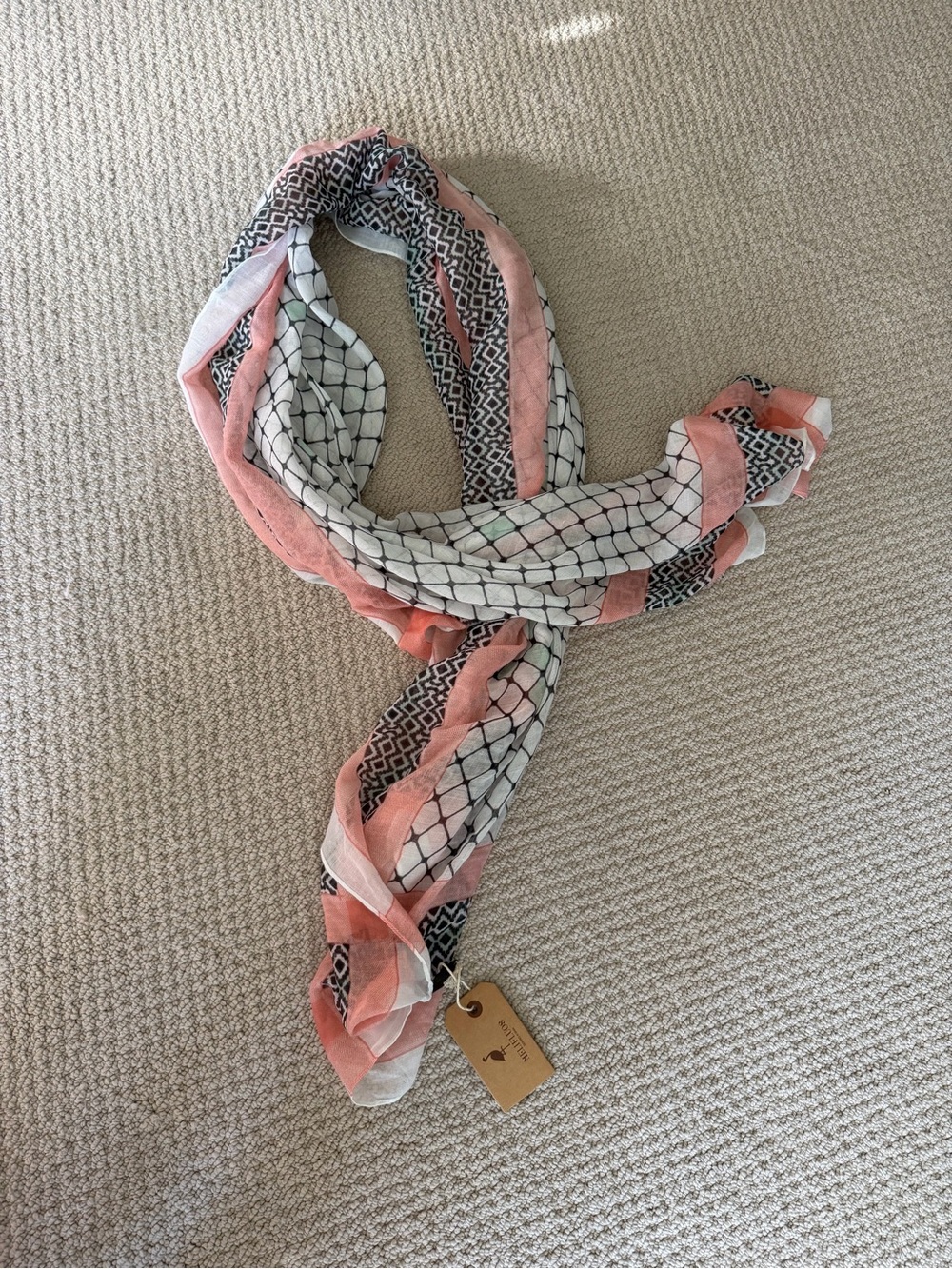 Women's Geometric Print Scarf in Pink and Black